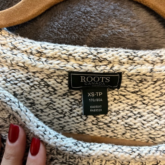 Roots Sweater - Picture 2 of 3